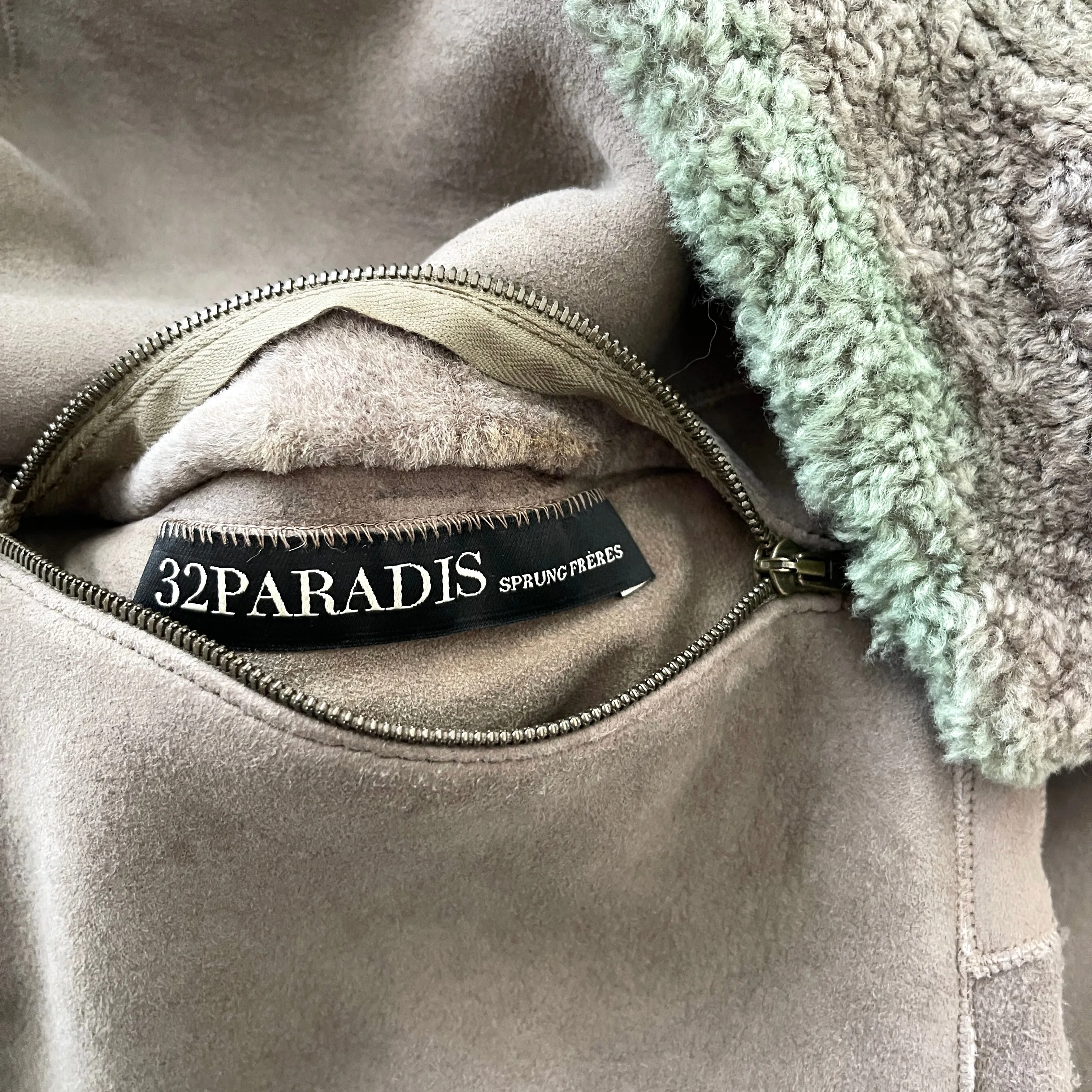 32 PARADIS SPRUNG FRERES Coat   Scarf