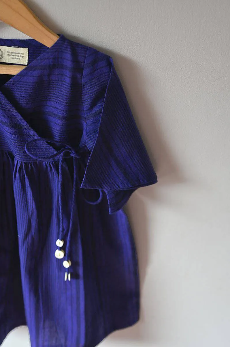 Dancing Trees' Kimono, A Classic Ltwt Design With Flared Sleeves In Aubergine