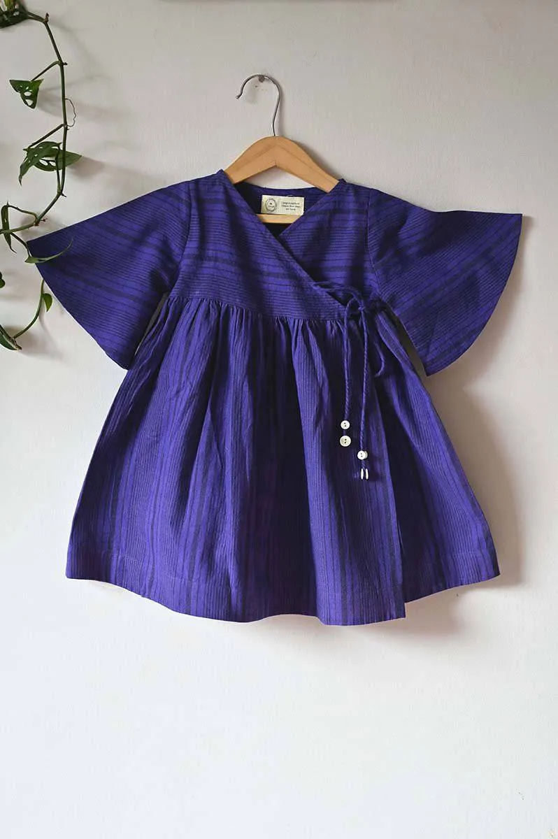 Dancing Trees' Kimono, A Classic Ltwt Design With Flared Sleeves In Aubergine