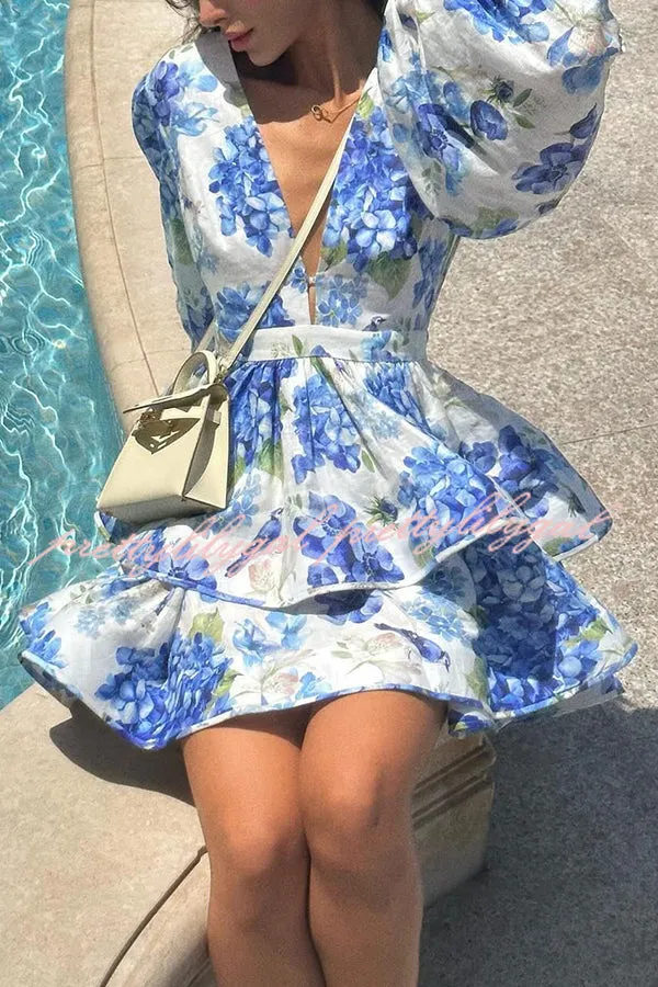 Feminine and Sexy Floral Print Deep V-neck Balloon Sleeve Tiered Mini Dress