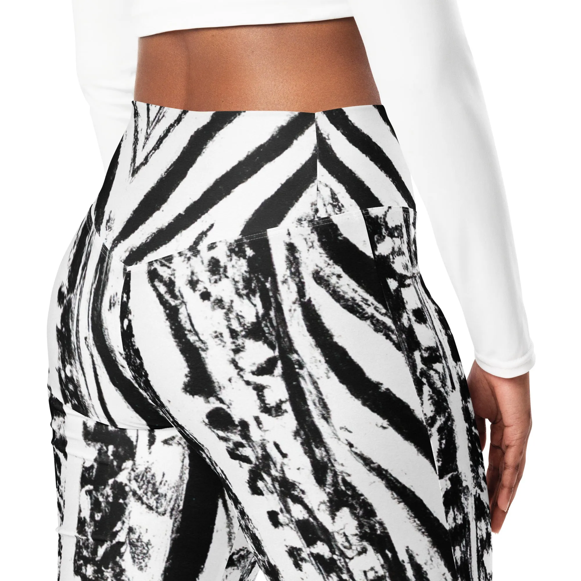 Womens Flare Leggings, Black White Native Print