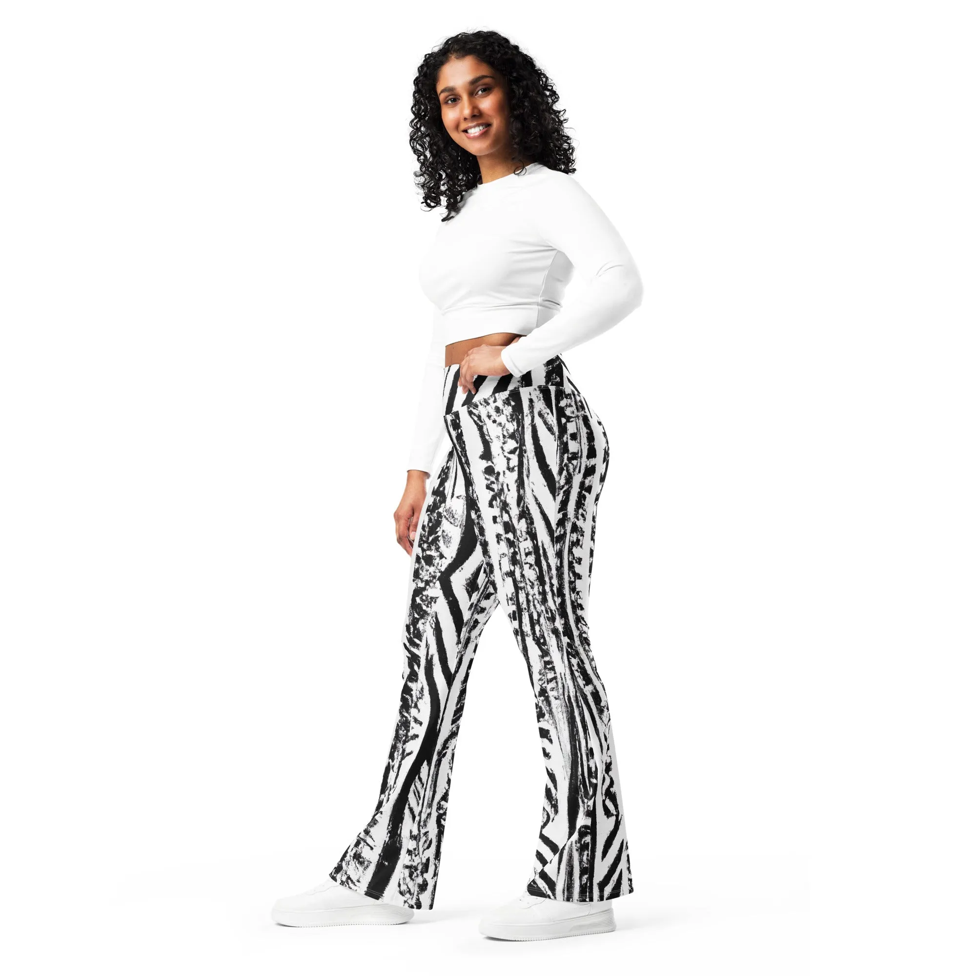 Womens Flare Leggings, Black White Native Print